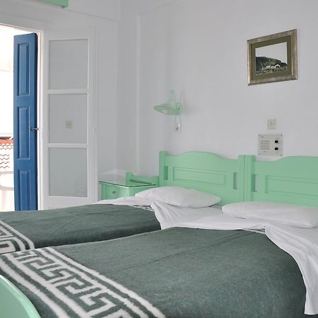 Remezzo Hotel & Studios Питагорио Екстериор снимка