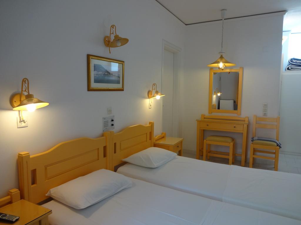 Remezzo Hotel & Studios Питагорио Стая снимка