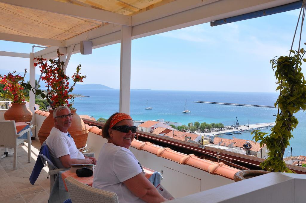 Remezzo Hotel & Studios Питагорио Екстериор снимка