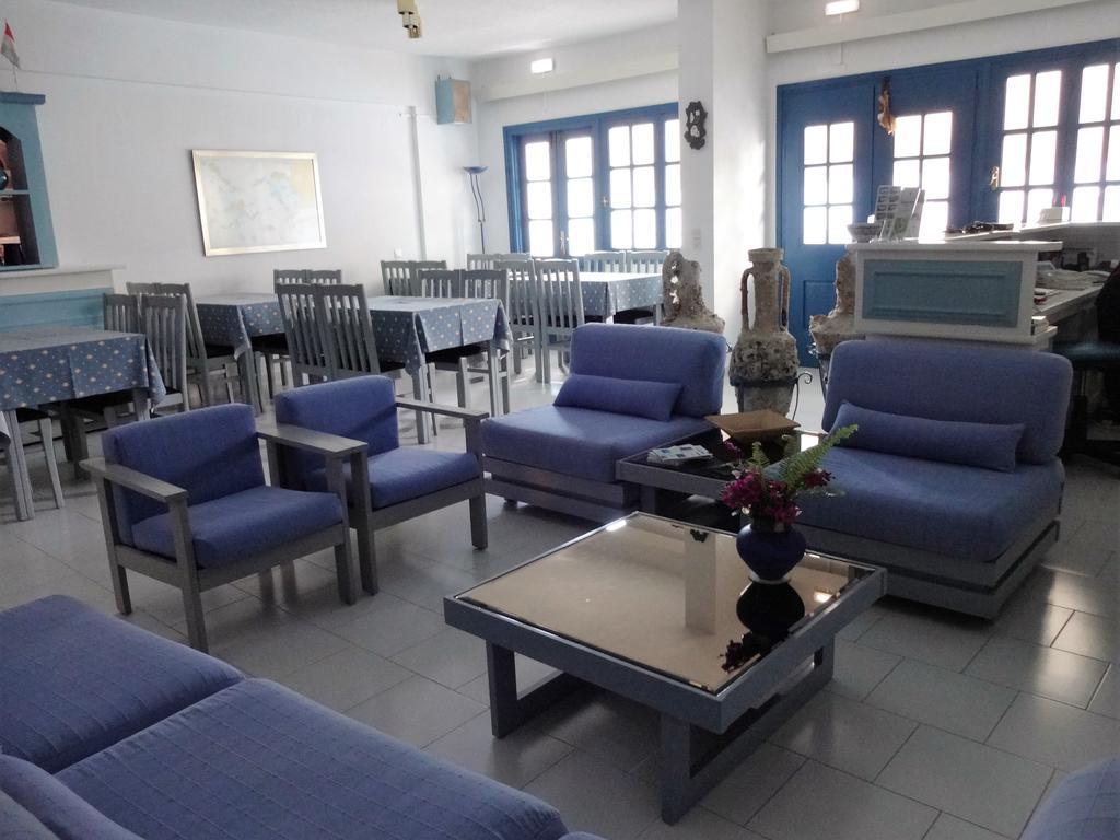 Remezzo Hotel & Studios Питагорио Екстериор снимка