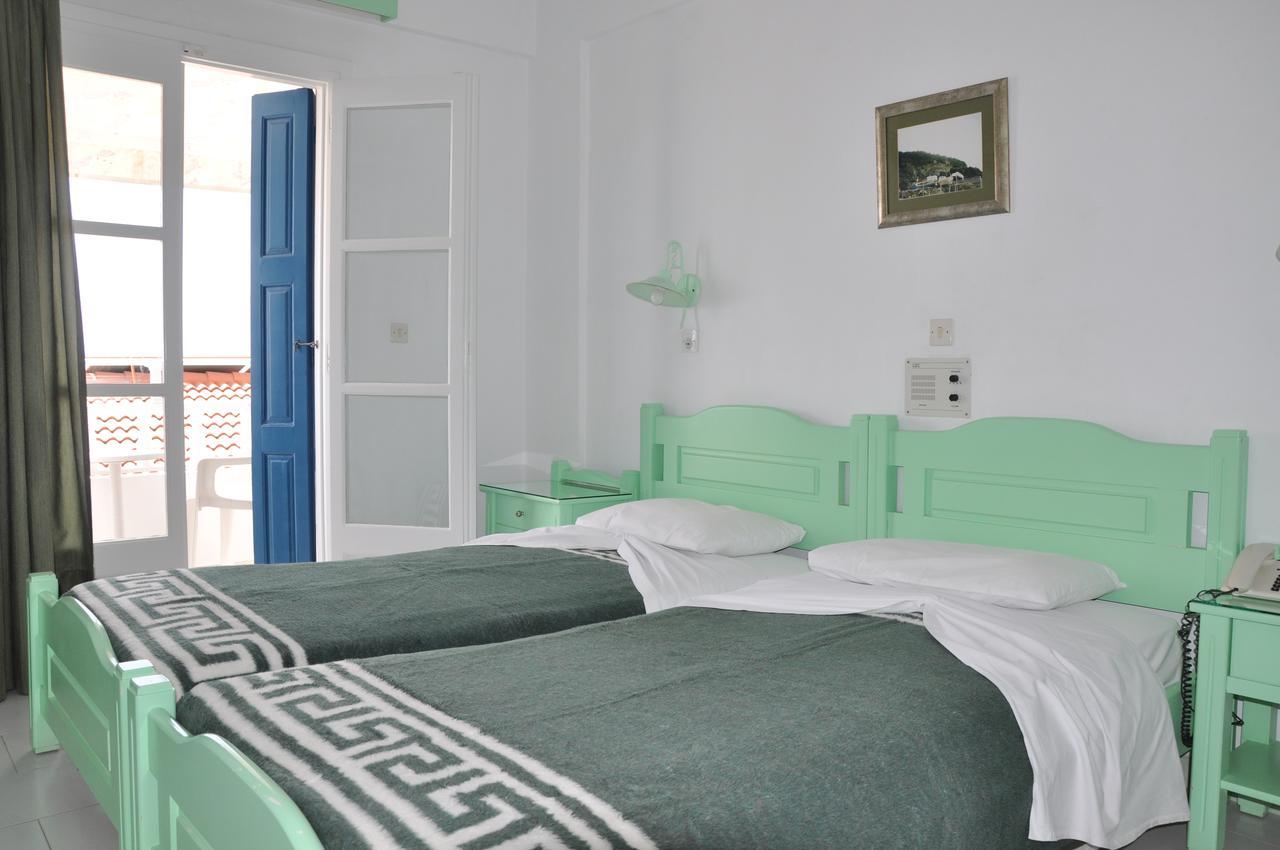 Remezzo Hotel & Studios Питагорио Екстериор снимка