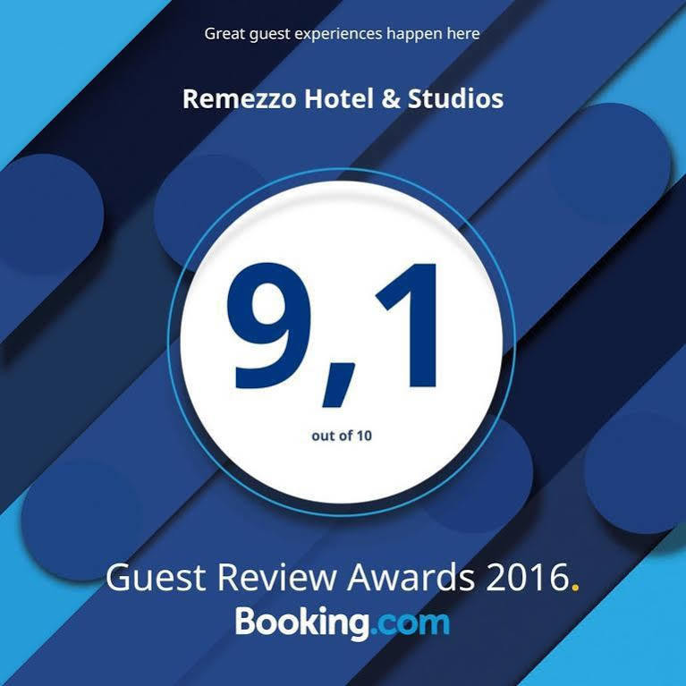 Remezzo Hotel & Studios Питагорио Екстериор снимка